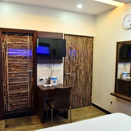 Hotel Midtown & Restaurant Jhunjhunu Экстерьер фото