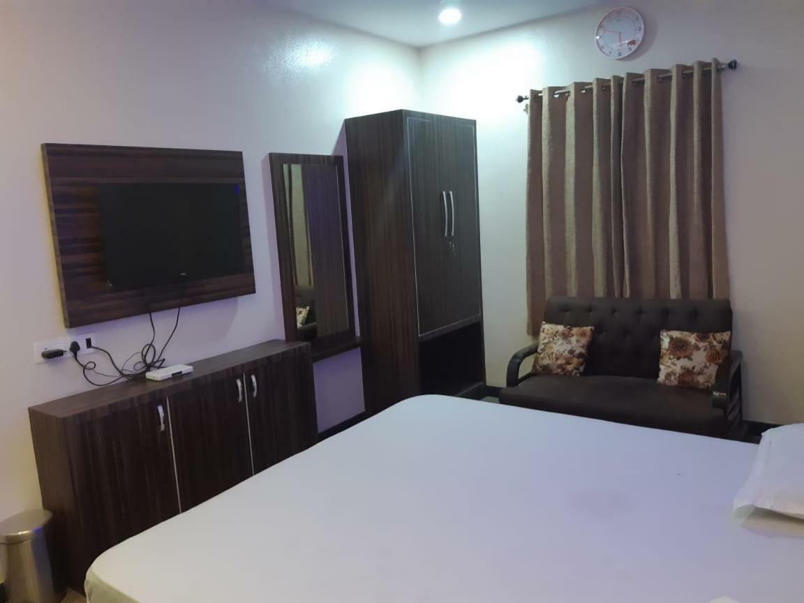 Hotel Midtown & Restaurant Jhunjhunu Экстерьер фото