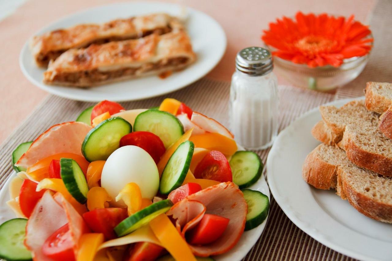 Hotel Midtown & Restaurant Jhunjhunu Экстерьер фото